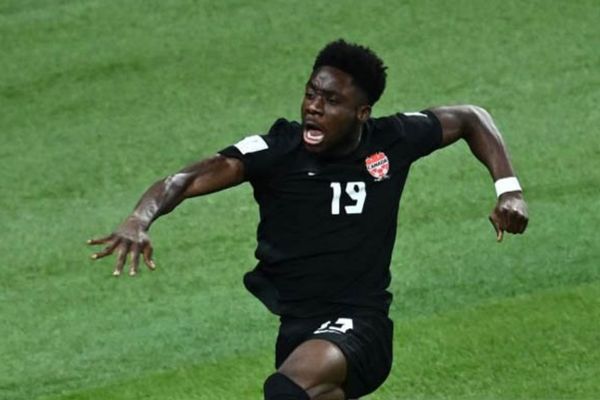 Alphonso Davies lập kỷ lục mới tại World Cup 2022