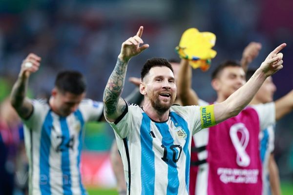 Messi xô đổ nhiều kỷ lục sau chiến thắng của Argentina trước Croatia