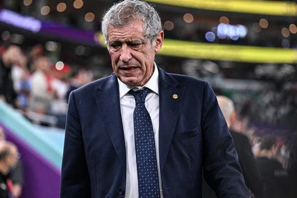 Tuyển BĐN sa thải Fernando Santos, nhắm Người Đặc Biệt cho vị trí HLV trưởng