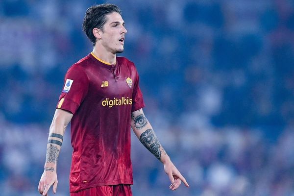 Arsenal chiêu mộ cầu thủ nghỉ 90 trận vì chấn thương của Roma