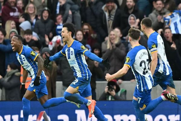 Thua sốc Brighton, Liverpool dừng chân tại FA Cup