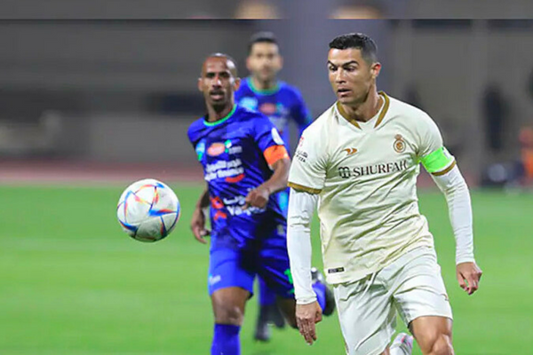 Ronaldo hóa người hùng giải cứu Al Nassr