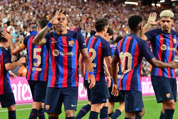 Barcelona đã thoát án hối lộ trọng tài?