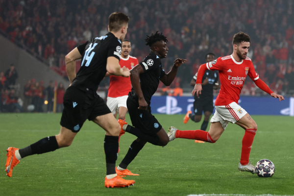 Dành chiến thắng chung cuộc 7-1, Benfica hiên ngang bước vào tứ kết  