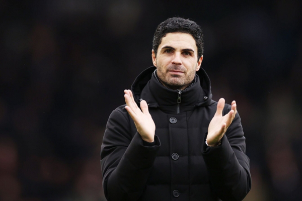 HLV Arteta tỏ ra lạc quan trước sự bám đuổi của Man City 