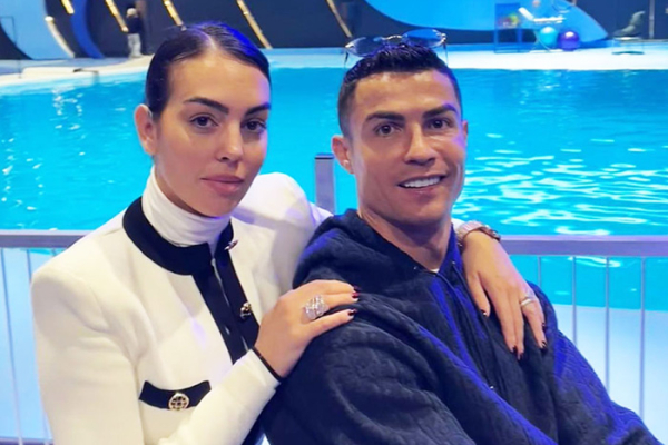 Bạn gái Ronaldo lần đầu tiết lộ chuyện CR7 gia nhập kình địch Real Madrid