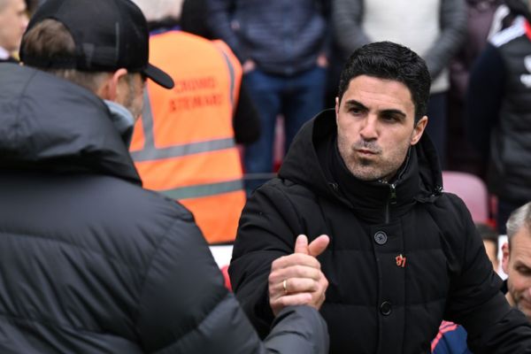 Mikel Arteta tiếc hùi hụi sau trận hòa trước Liverpool