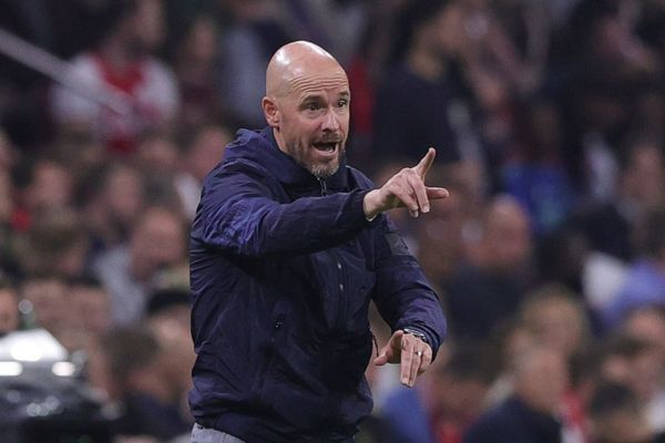 Erik ten Hag làm điều khiến fan MU giận dữ