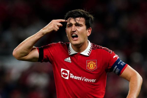 Man United thanh lý 8 cầu thủ, Maguire được gọi tên?