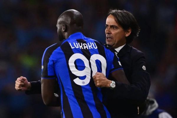 HLV Simone Inzaghi nói đỡ cho Lukaku sau màn trình diễn tệ hại