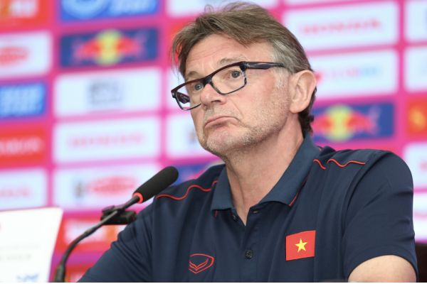 HLV Troussier: “Việt Nam có quyền mơ đến tấm vé dự World Cup 2026”