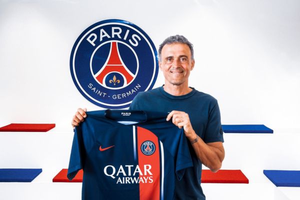 PSG nói gì về tin đồn HLV Luis Enrique muốn ra đi?