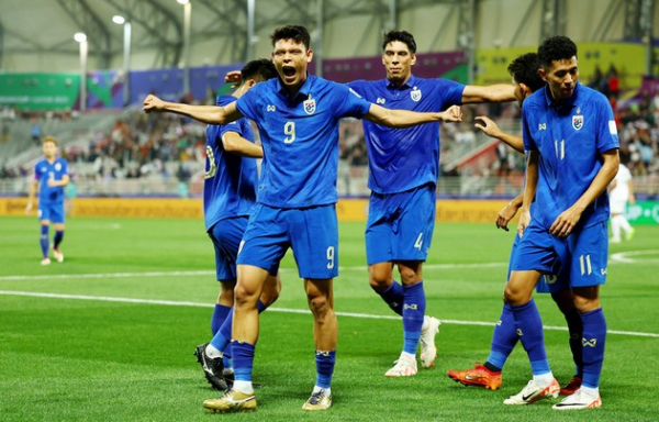 Thái Lan đánh bại Kyrgyzstan, Đông Nam Á có đội đầu tiên giành 3 điểm