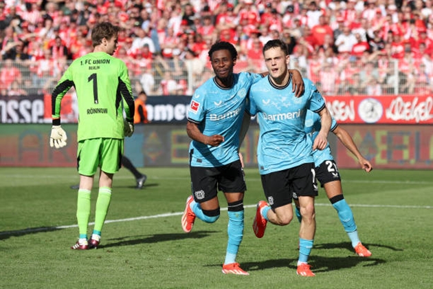 Xabi Alonso chia sẻ lý do quyết định ở lại Bayer Leverkusen