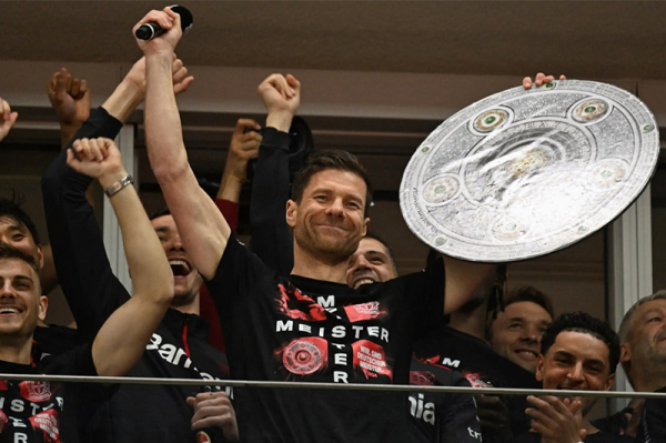 HLV Xabi Alonso hạnh phúc khi giúp Bayer Leverkusen lên ngôi vô địch lịch sử Bundesliga