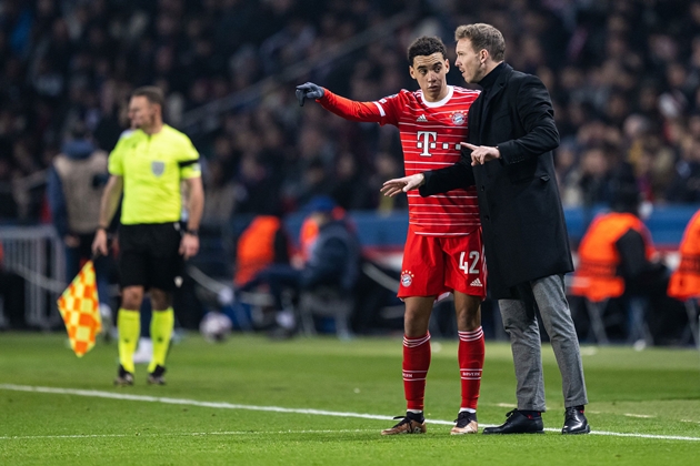 Oliver Kahn ủng hộ Julian Nagelsmann trở lại Bayern Munich
