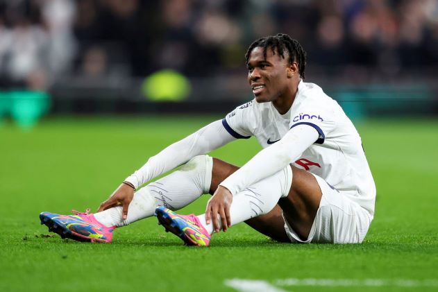 Hậu vệ trẻ của Tottenham Hotspur sẽ bỏ lỡ EURO 2024 sau ca phẫu thuật chấn thương cơ