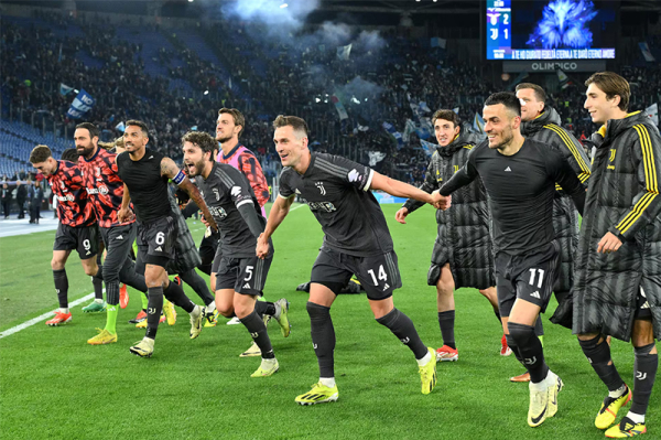 Juventus giành vé vào chung kết Coppa Italia dù để thua Lazio