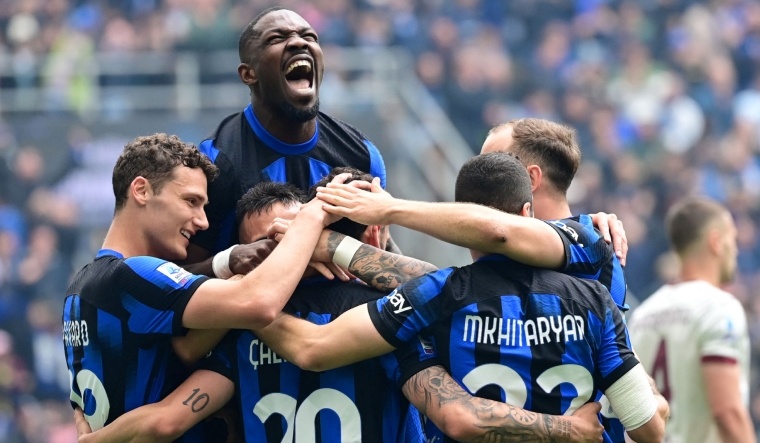 Inter Milan mở hội ăn mừng hoàng tráng