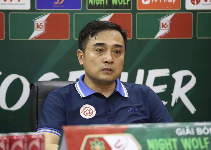 HLV Viettel than phiền V-League sẽ làm hại ĐT Việt Nam