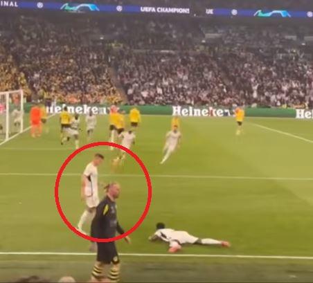 Sự bình thản trong khoảnh khắc vĩ đại: Toni Kroos và kiến tạo 