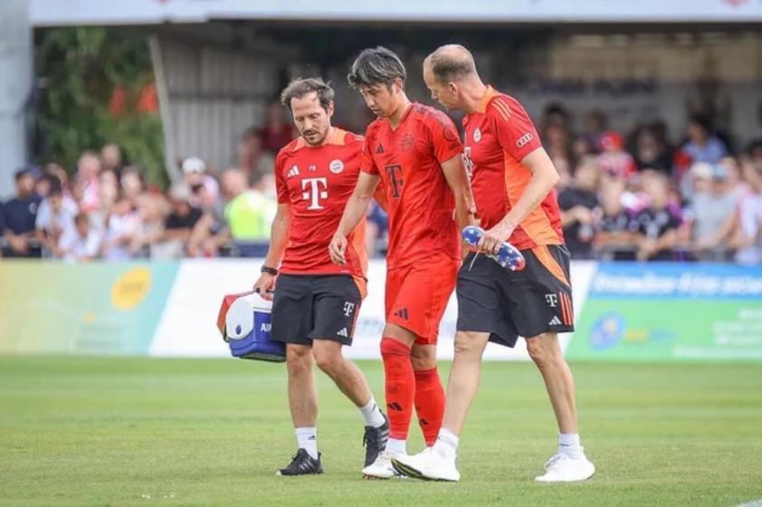 Chấn thương Nghiêm Trọng của Tân Binh Hiroki Ito Đe Dọa Kế Hoạch của Bayern Munich