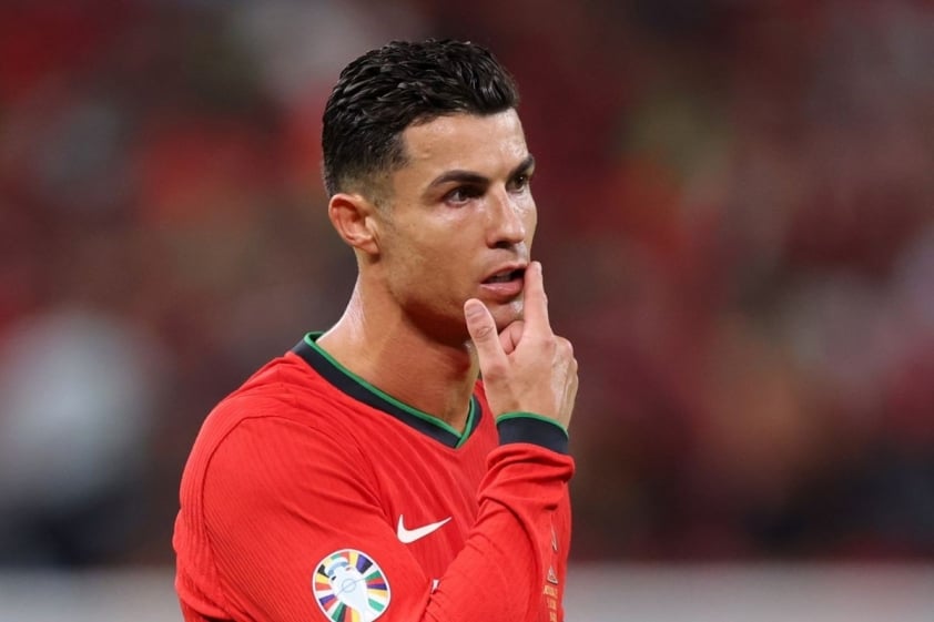 Ronaldo tiếp tục được triệu tập vào ĐT Bồ Đào Nha, bất chấp tuổi tác đã cao