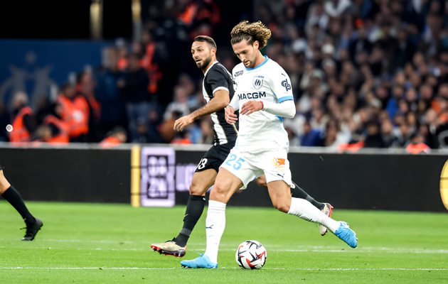 Roberto De Zerbi chuẩn bị thay đổi chiến thuật của Marseille để nhường chỗ cho Adrien Rabiot