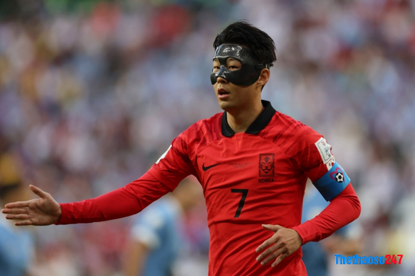 Chiếc mặt nạ cacbon của Son Heung-min gây sốt tại World Cup 2022 