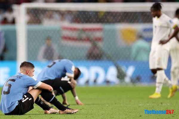 Dù chiến thắng nhưng Uruguay vẫn phải về nước