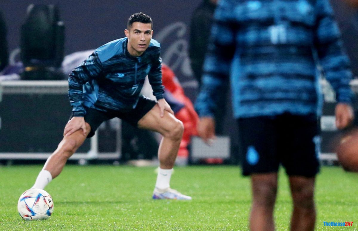 Ronaldo bắt tay ngay vào tập luyện sau lễ ra mắt CLB Al Nassr