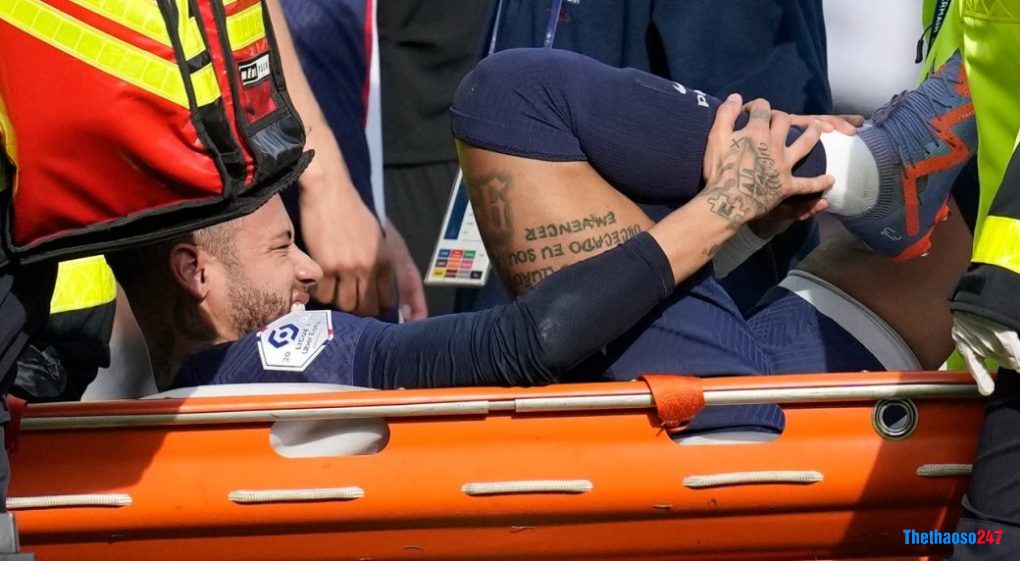 Neymar chấn thương, tam tấu của PSG gặp khó trước Bayern Munich