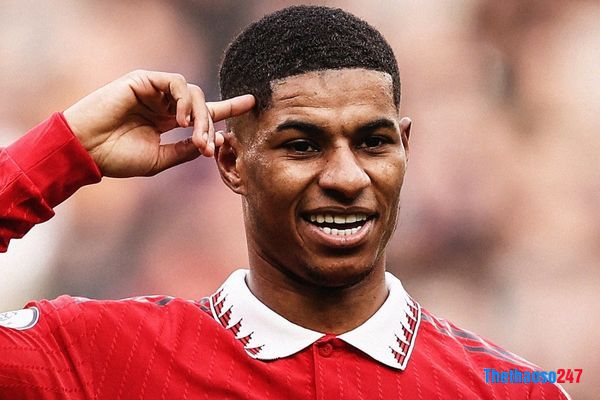 Marcus Rashford ăn mừng