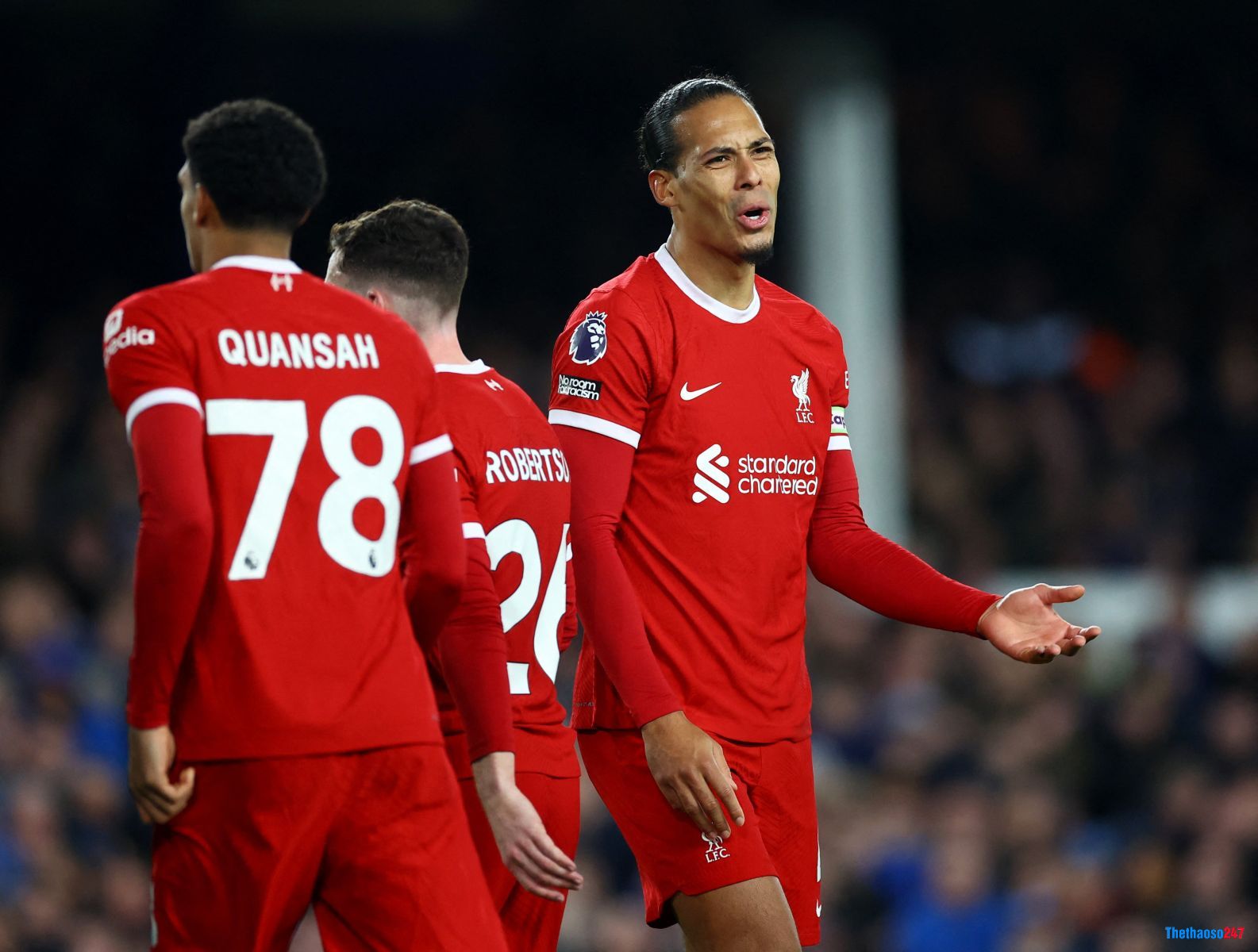 Liverpool sụp đổ kể từ sau trận thua Man United - Ảnh: REUTERS