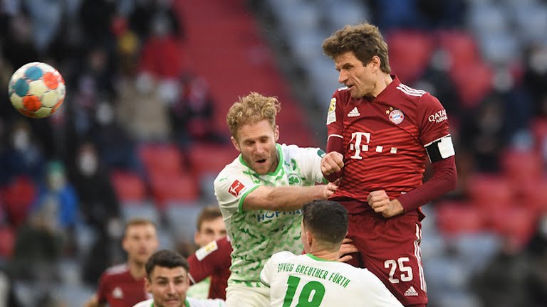 CLB Bayern Munich có chiến thắng đậm 4-1 trước đối thủ cuối bảng Furth