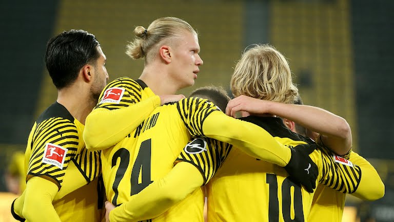 Dortmund dành chiến thắng tưng bừng 