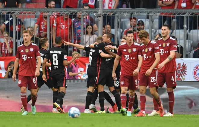 Kết quả bóng đá Bundesliga vòng 7: Bayern Munich 1-2 Eintracht Frankfurt