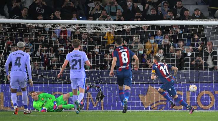 Kết quả Levante 2-3 Barcelona