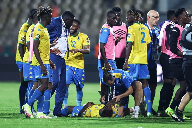 Ẩu đả trong trận Ghana vs Gabon