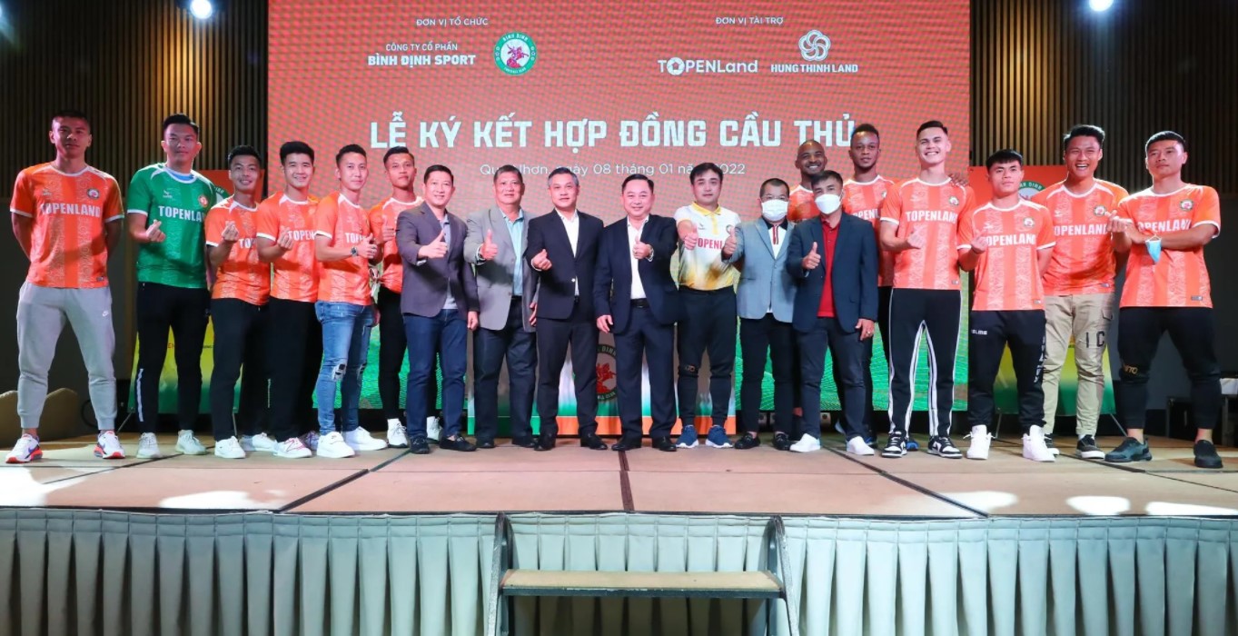 Topenland Bình Đinh ký 12 cầu thủ chuẩn bị cho V. League 2022