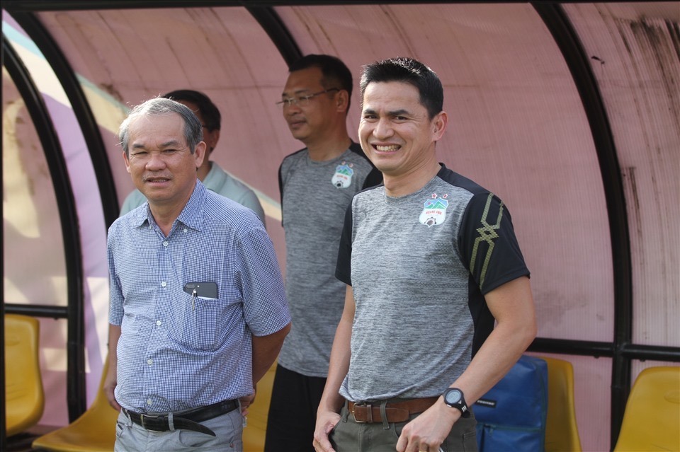 Thái Lan muốn Kiatisuk rời HAGL để về nước làm HLV trưởng