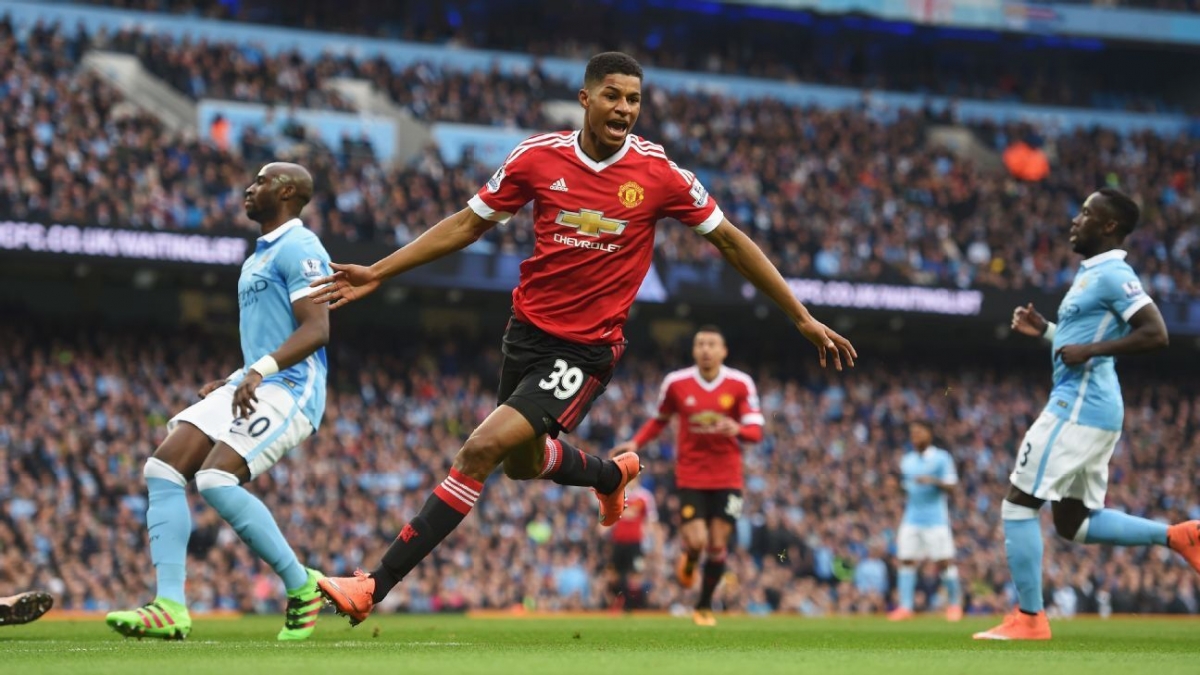 Rashford trở thành cầu thủ trẻ nhất ghi bàn tại trận Derby thành Manchester