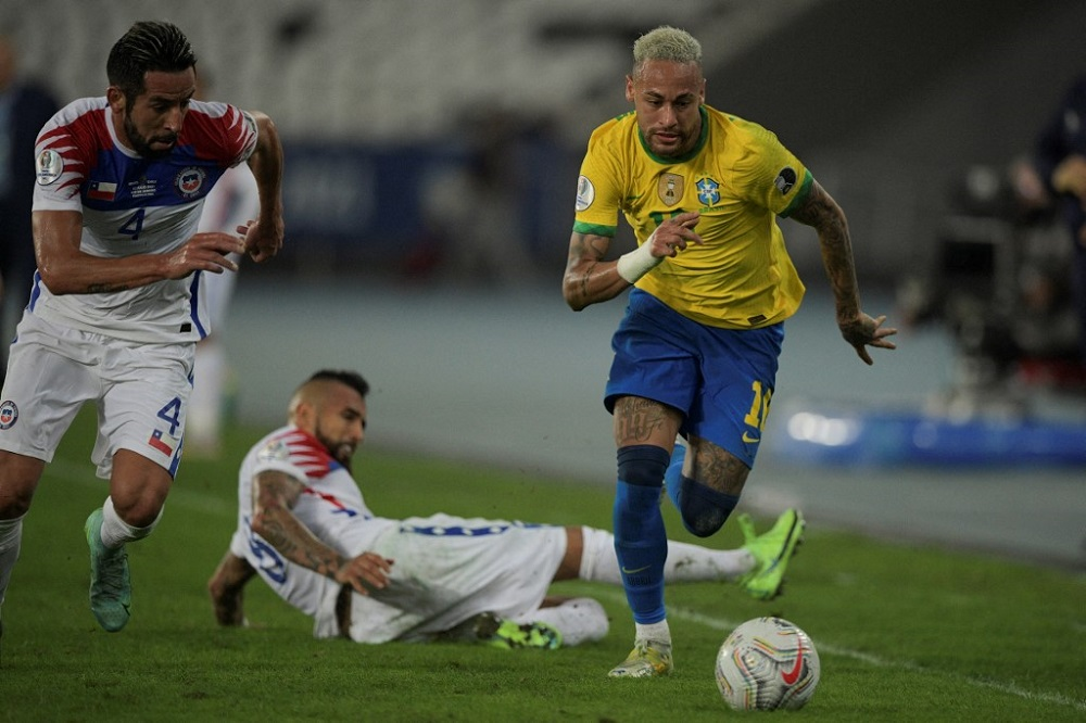 Mọi tình huống tấn công nguy hiểm của Brazil đều xuất phát từ số 10 Neymar