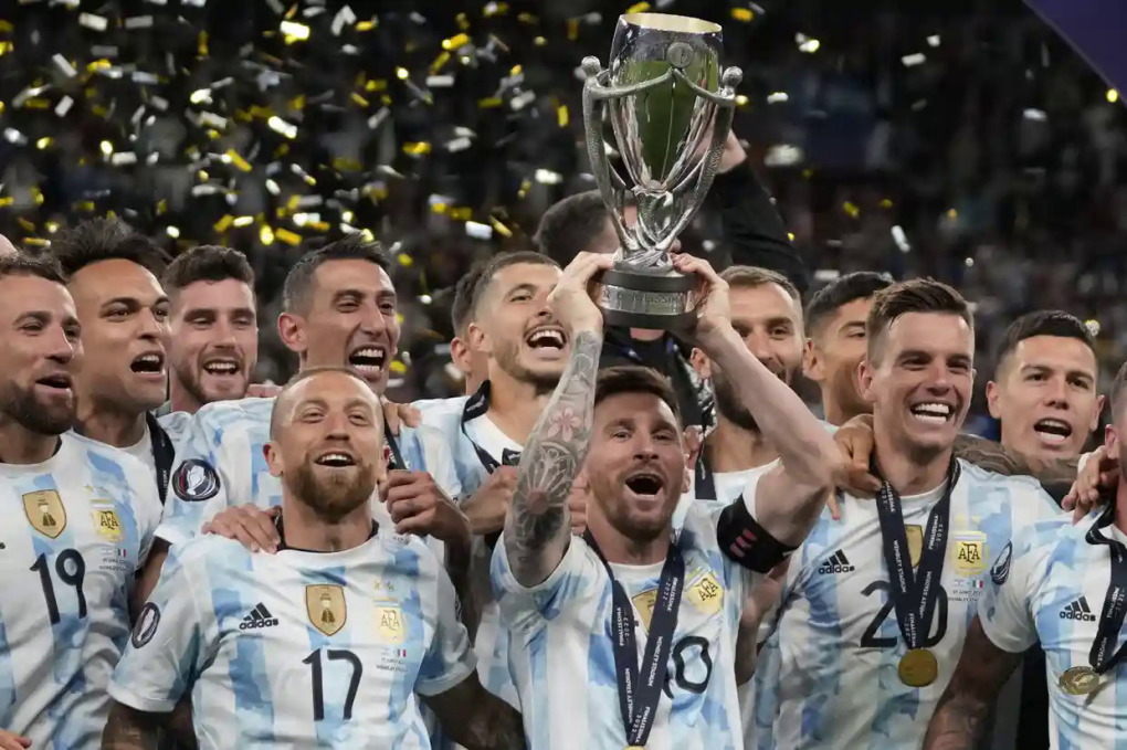 Messi nâng cao danh hiệu thứ hai trong màu áo ĐTQG