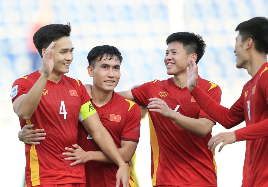 Trung vệ Việt Anh dẫn đầu trong danh sách phá bóng của giải đấu đấu năm nay