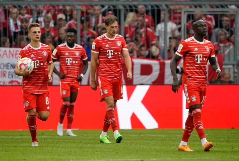 HLV Nagelsmann vẫn chưa thể quản lý tốt phòng thay đồ của Bayern
