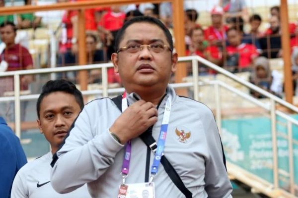 Trưởng đoàn U19 Indonesia