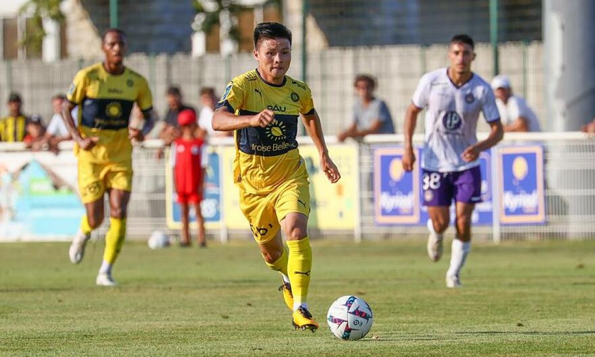 Quang Hải Pau  FC