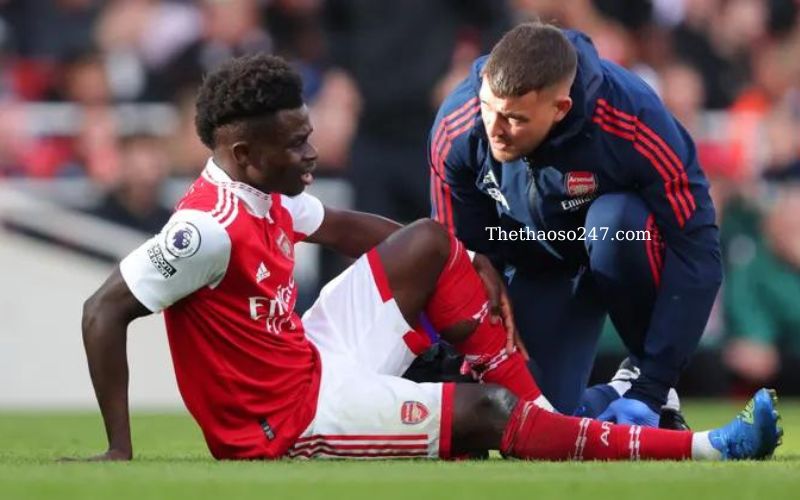 Bukayo Saka Arsenal chấn thương
