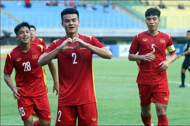 Tuy nhiên, bản lĩnh của U19 Việt Nam đã được thể hiện trên chấm phạt đền 